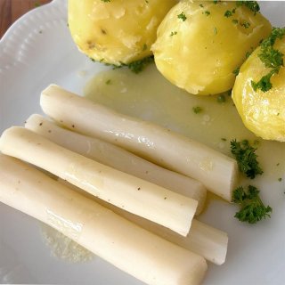 Schwarzwurzeln mit Petersilienkartoffeln