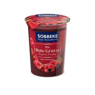 Rote Grütze im Klarsichtbecher